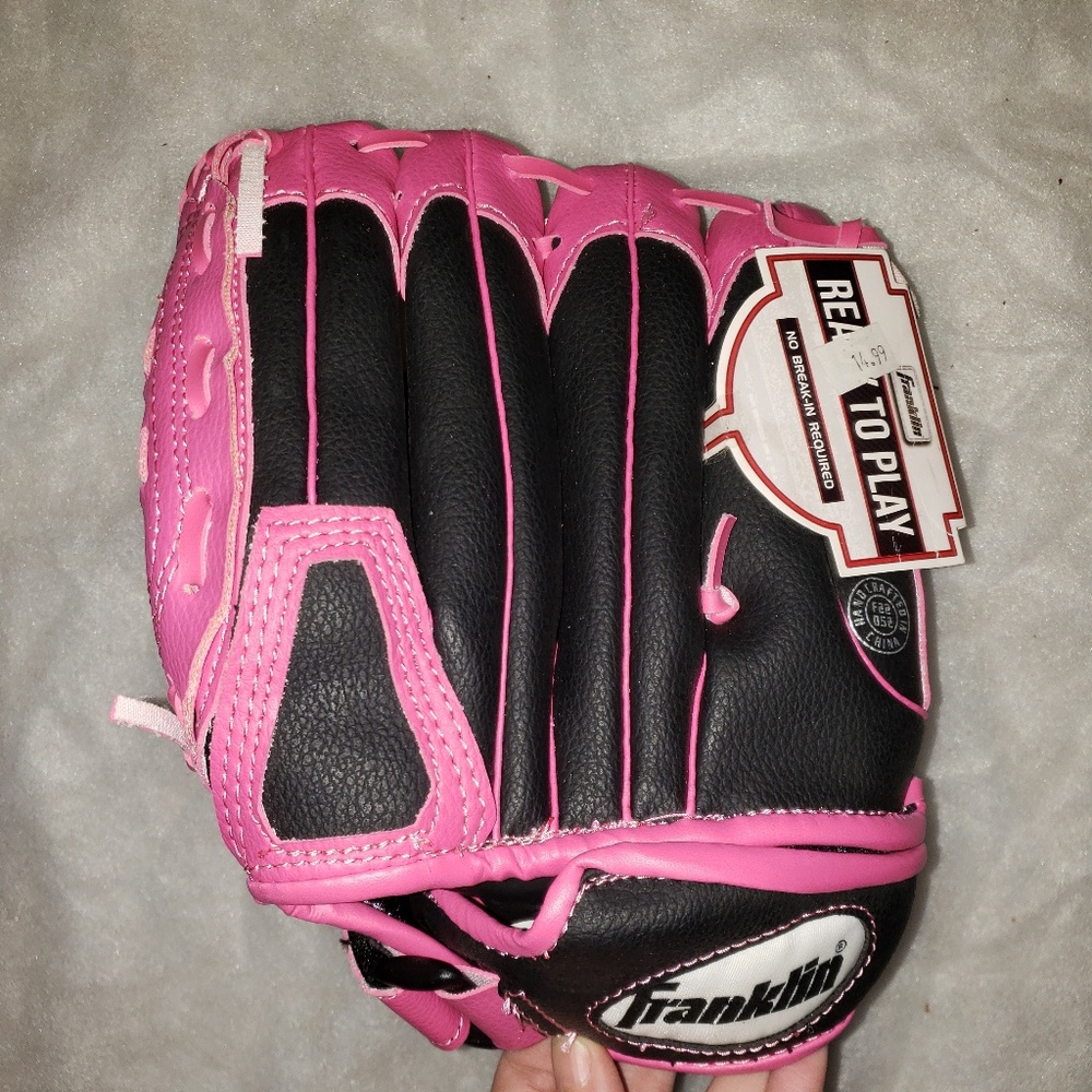 *SOLD* Girls baseball glove
